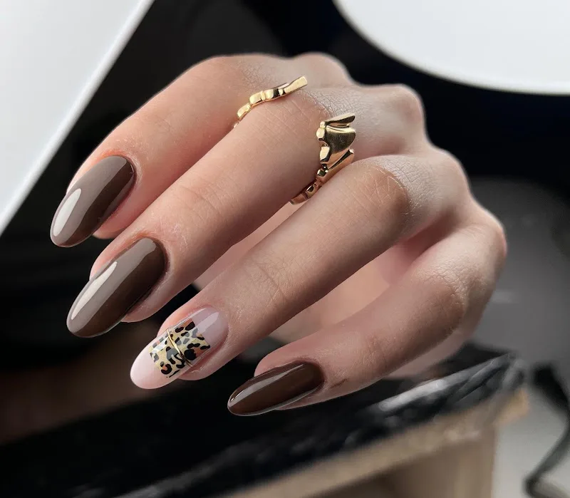 Ita Rojas Studio Nails