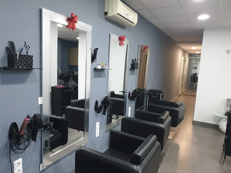 Peluqueria Lales - Coiffure Cartagena - Photo de couverture - OneBooking