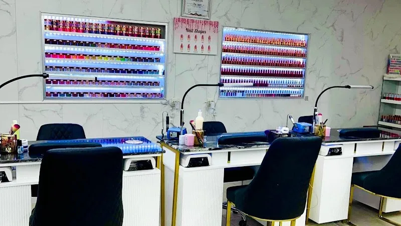 Luxury Nails in Mol