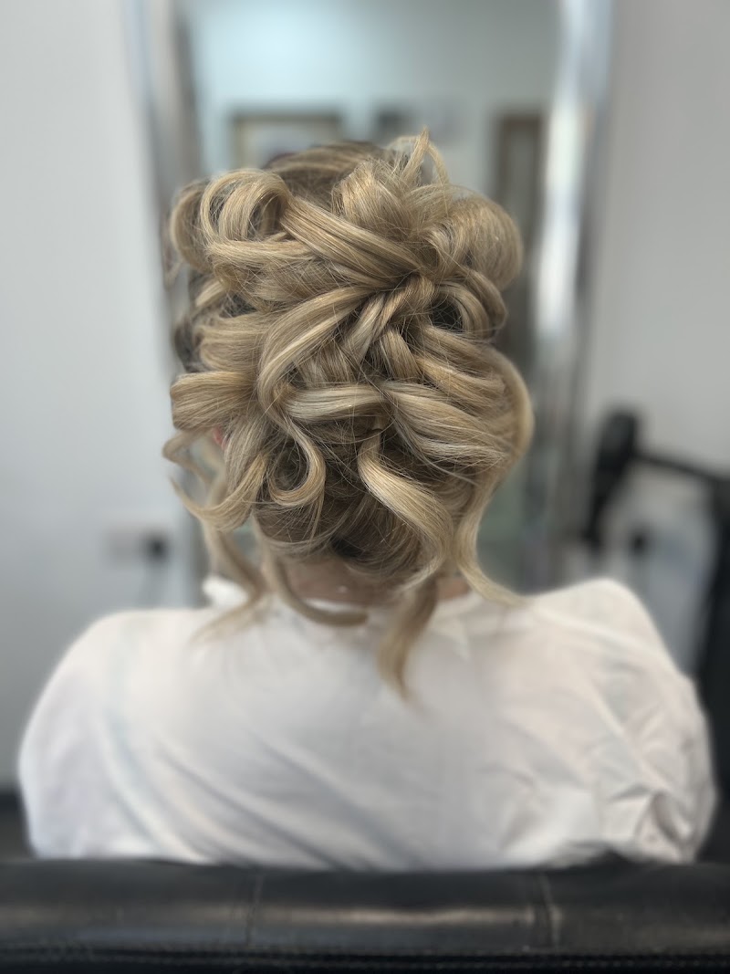 Frankie's Salon