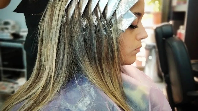 Peluquería y Estética Cuadrado2 - Coiffure Alcalá De Henares - Photo de couverture - OneBooking