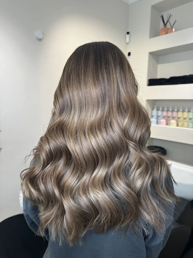Zizoula - Hair Boutique - Coiffure Cologne - Photo de couverture - OneBooking