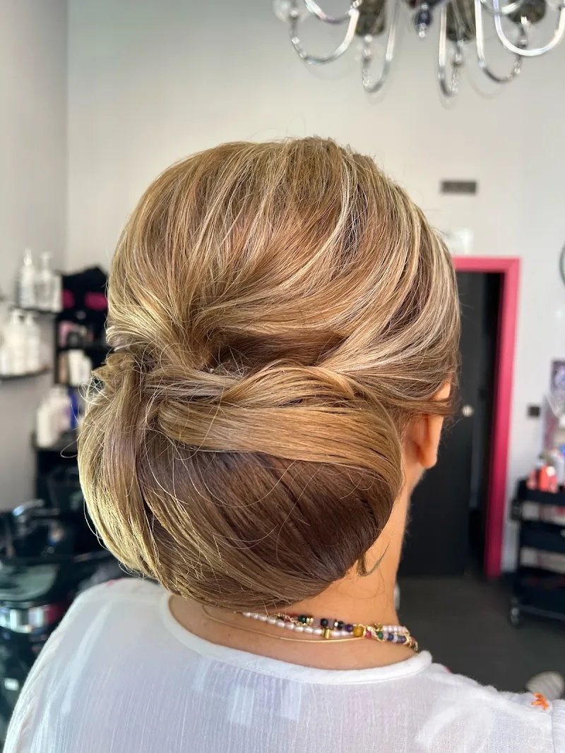 CON ARTE Peluquería – Especialistas en Rubios y Alisados en Burgos - Coiffure Burgos - Photo de couverture - OneBooking