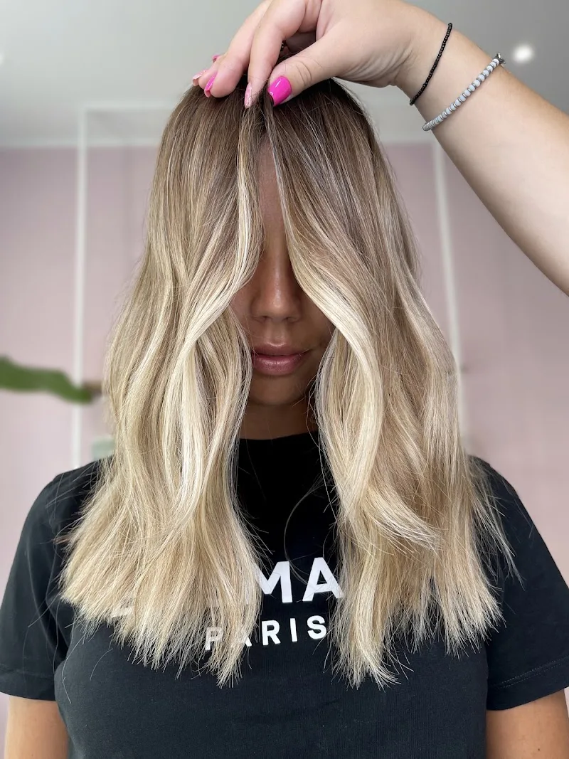 Centro Degradé Conseil - HAIR HAUS - Coiffure Ferrara - Photo de couverture - OneBooking