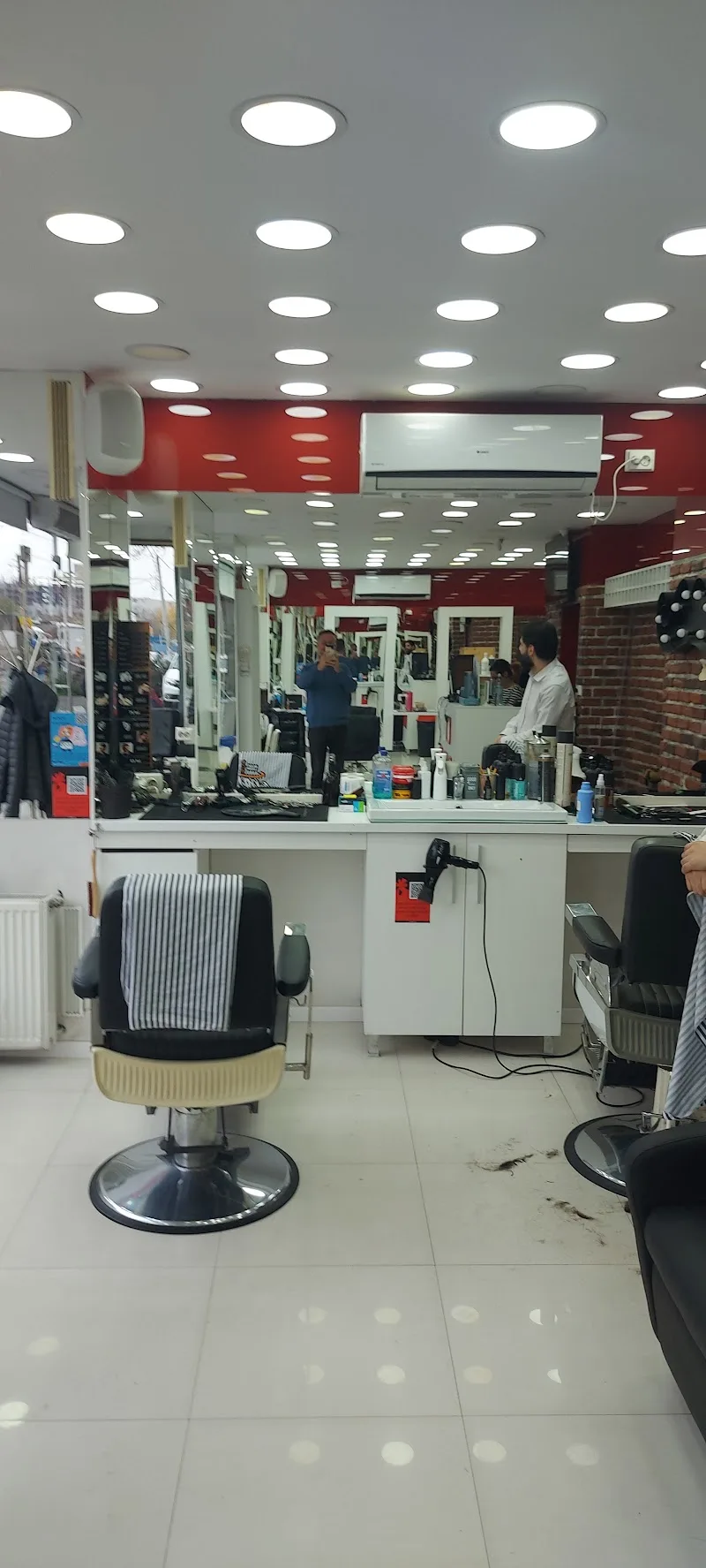 Andreea Beauty Salon - Coiffure Bucharest - Photo de couverture - OneBooking