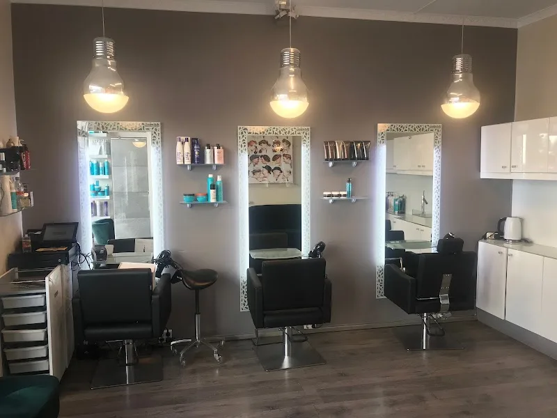 Adams Frisør | Beste og billigste frisør på Majorstuen - Coiffure Oslo - OneBooking