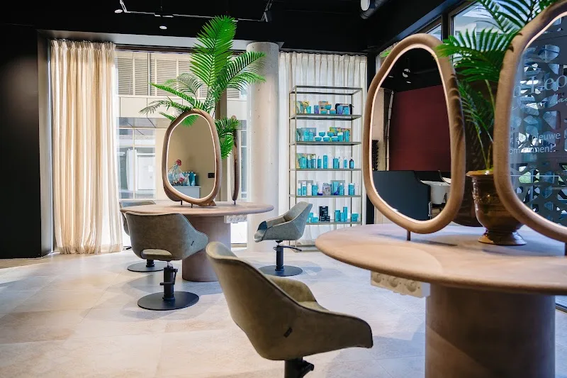 Sarah Leona - Coiffure Ostend - Photo de couverture - OneBooking