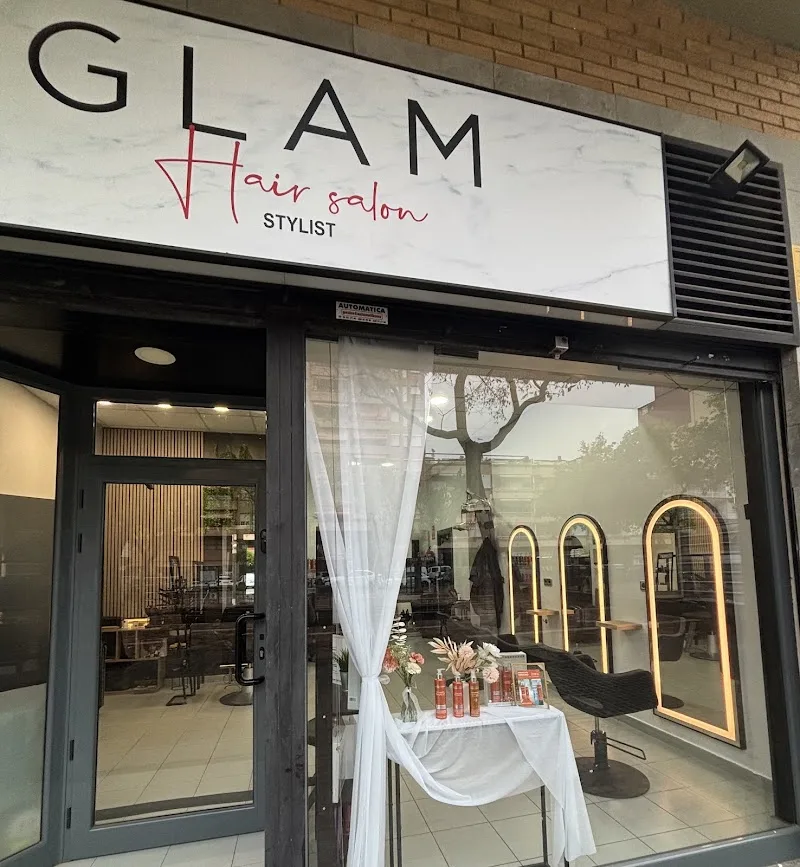 Glam Hair salón stylist