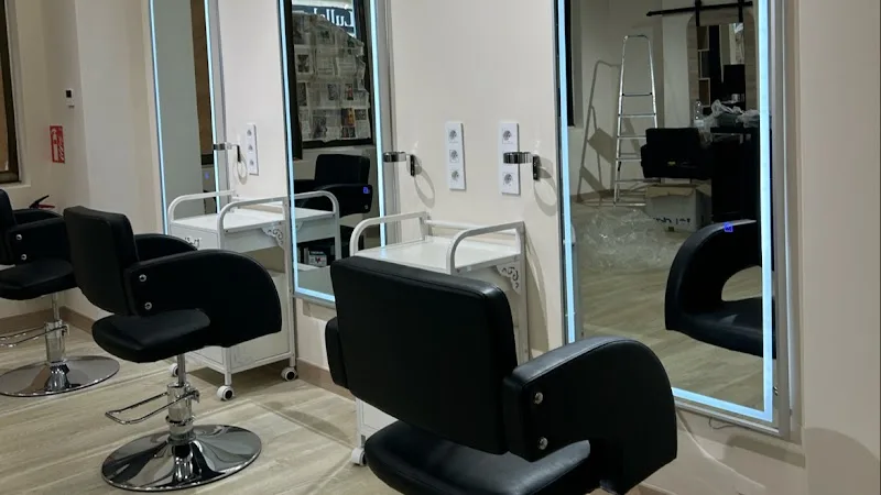Peluquería Ikonic Estilistas - Coiffure Burgos - Photo de couverture - OneBooking