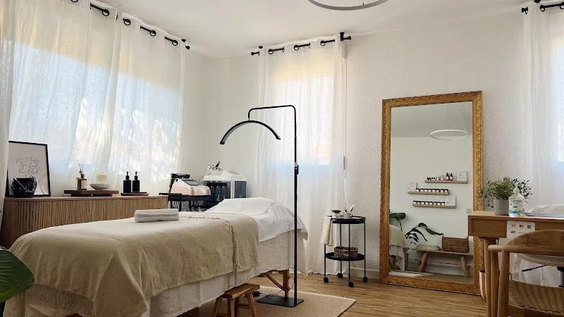 Audrey Erre Le Cabinet Bien-être & Beauté : Sophrologue & Thérapeute en Drainage Lymphatique Renata França Perpignan - Bien-être Perpignan - Photo de couverture - OneBooking