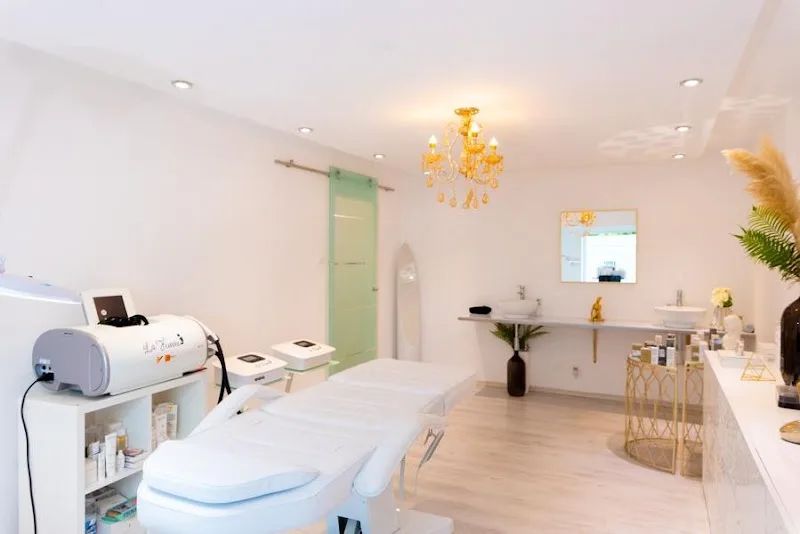 La Femme Parfaite - Salon Focsani - Coiffure Focșani - Photo de couverture - OneBooking