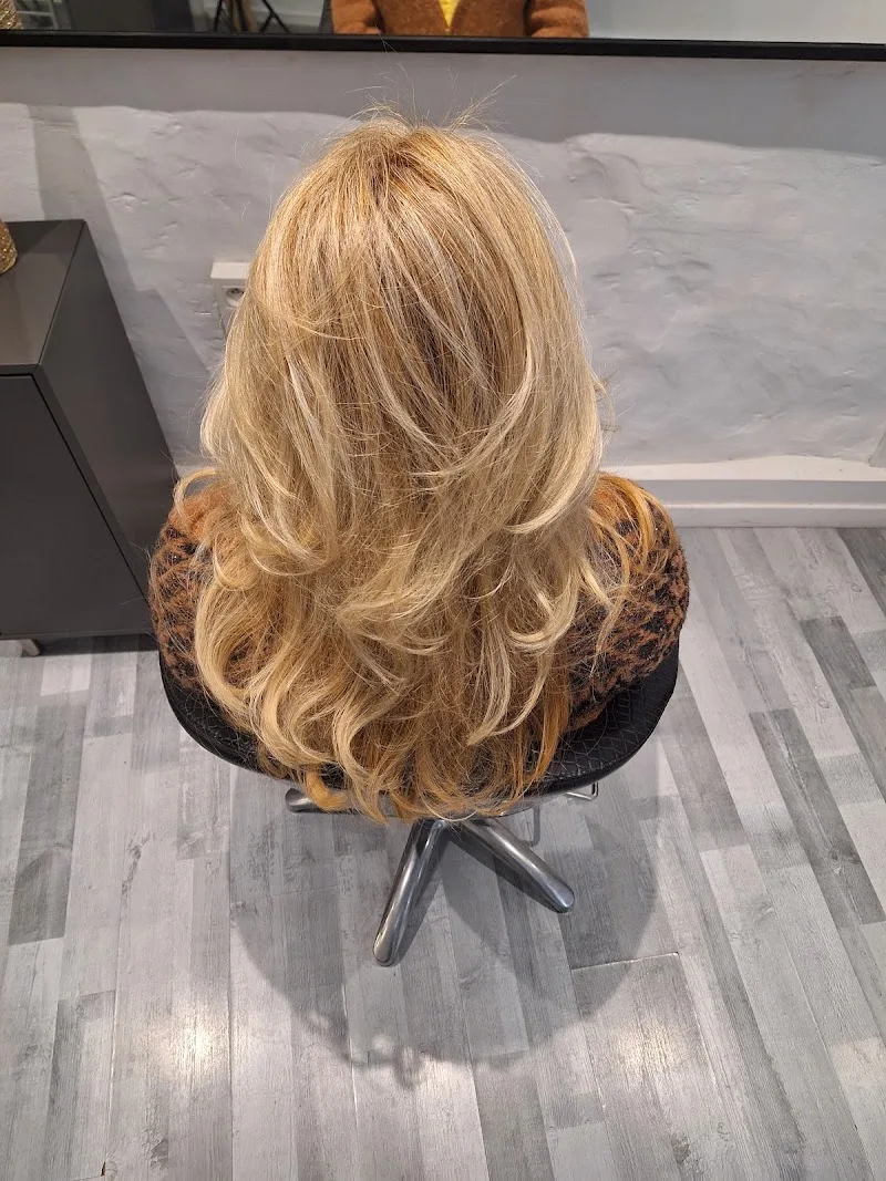 Khadija Lamarti Artisan Coiffeur Visagiste