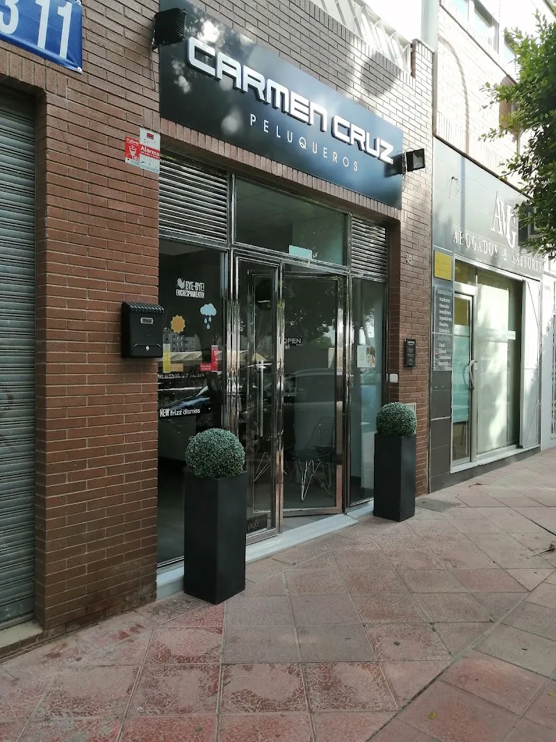 Carmen Cruz Soler - Coiffure Almería - Photo de couverture - OneBooking