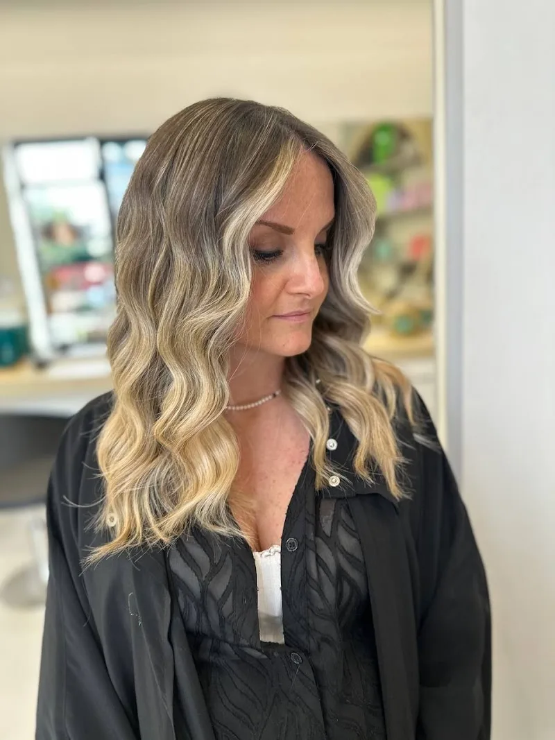 Gualù Hair Color Nature - Coiffure Giugliano In Campania - Photo de couverture - OneBooking