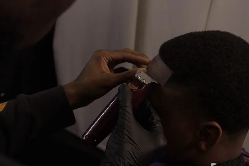 Dellkiss The Barber