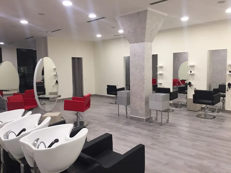 younique beauty clinique - Coiffure Bergamo - Photo de couverture - OneBooking