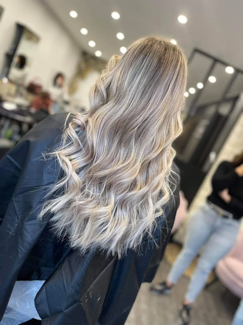 Hair & Beauty