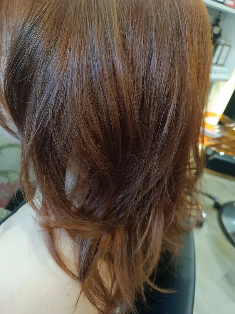 Divine Follie di Debora E Sarah Snc - Coiffure Forlì - Photo de couverture - OneBooking