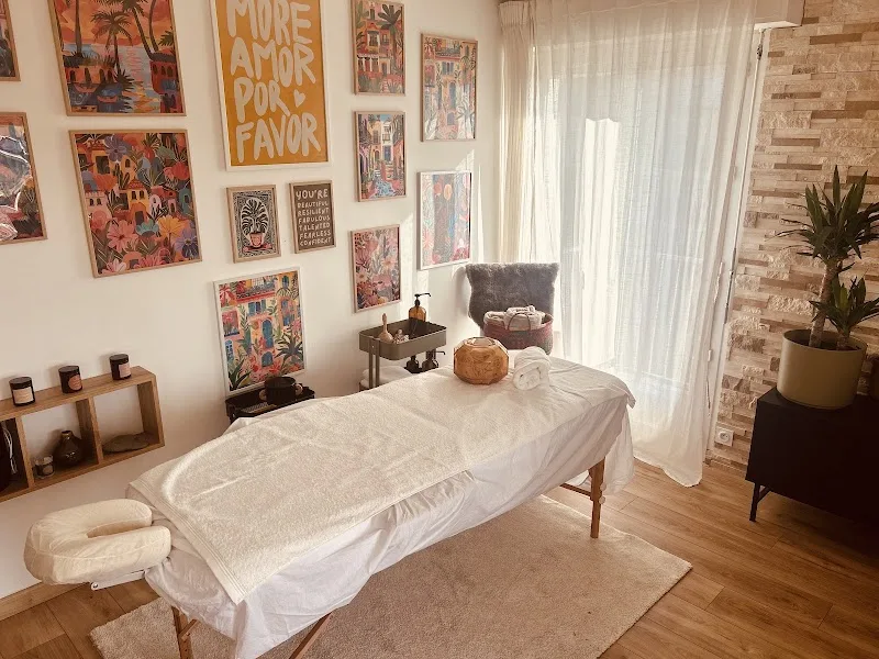Les mains d'Anna - Spa Nantes - Photo de couverture - OneBooking