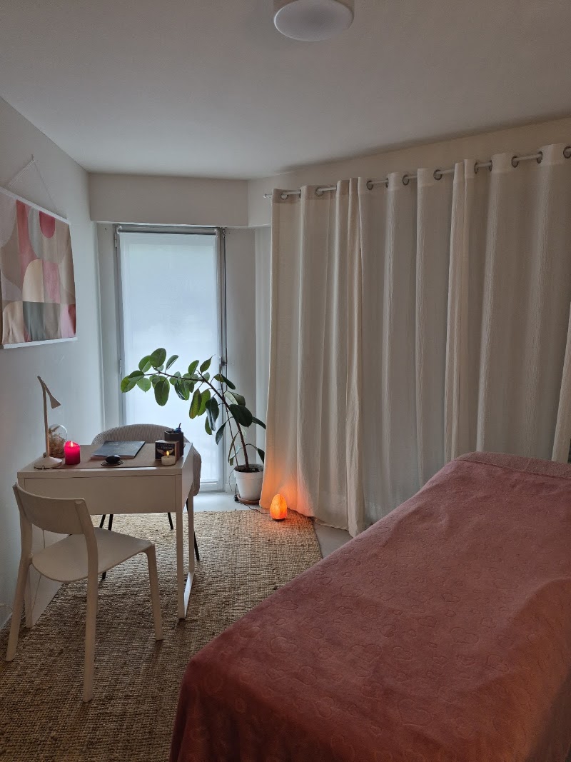 Anélya Au Coeur du Féminin Massages bien-être et soins énergétiques