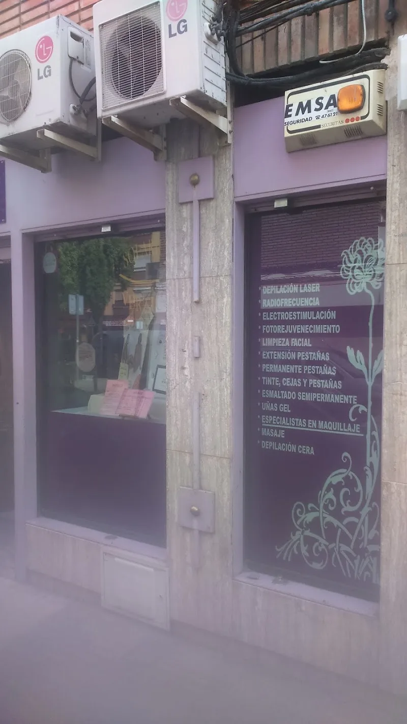 Dina Sarai -Salón de Estética - Institut de beauté Córdoba - Photo de couverture - OneBooking