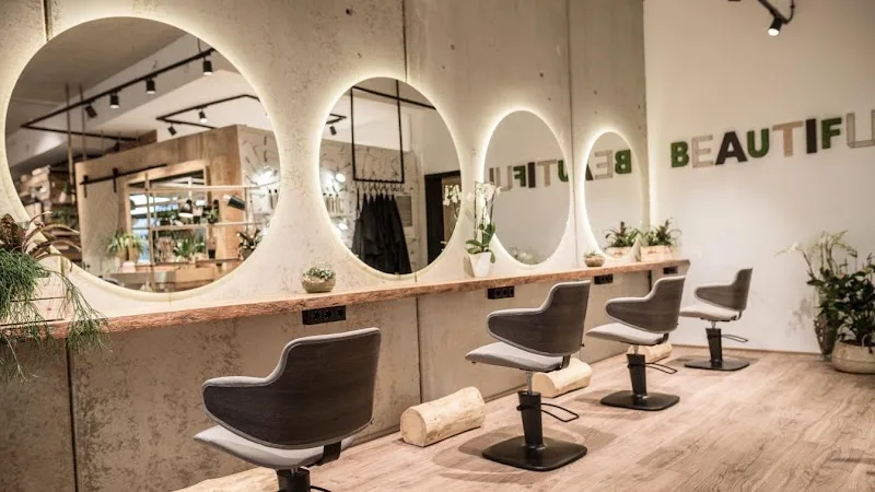 WhiteGarden GbR NATURAL HAIR & MAKE UP CONCEPT - Coiffure Frankfurt Am Main - Photo de couverture - OneBooking