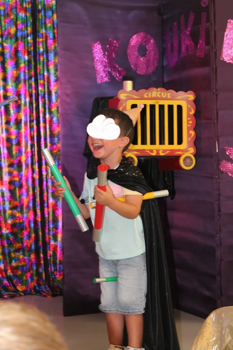 Spectacles & Animations Enfants - Paillettes en fête - Maquillage Béziers - Photo de couverture - OneBooking