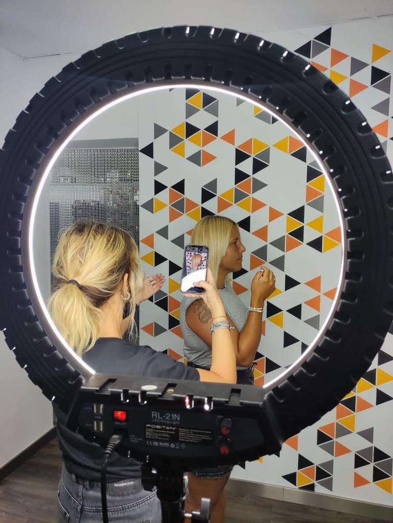 WORLD OF STYLIST - Peluquería y Belleza