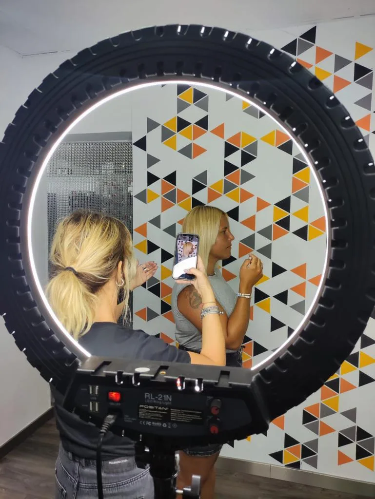 WORLD OF STYLIST - Peluquería y Belleza