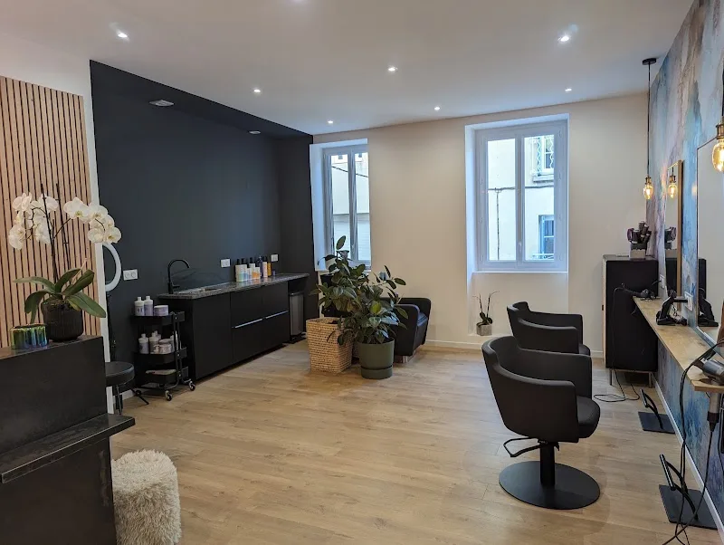 Le salon de Léa - Coiffure Bagnols-sur-Cèze - Photo de couverture - OneBooking