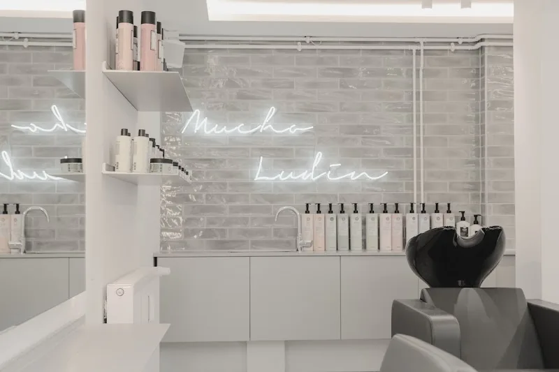 Mucho Ludin - Coiffure Hamburg - Photo de couverture - OneBooking
