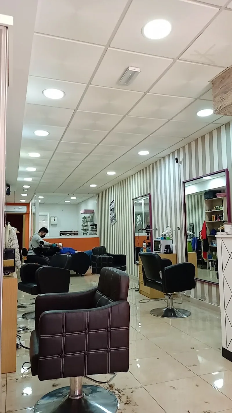 Peluqueria Y Uña Estética - Coiffure Castellón De La Plana - Photo de couverture - OneBooking