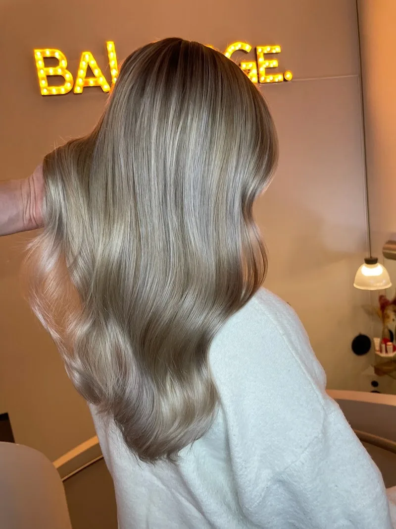 Balayage.Berlin in Mitte - Coiffure Berlin - Photo de couverture - OneBooking