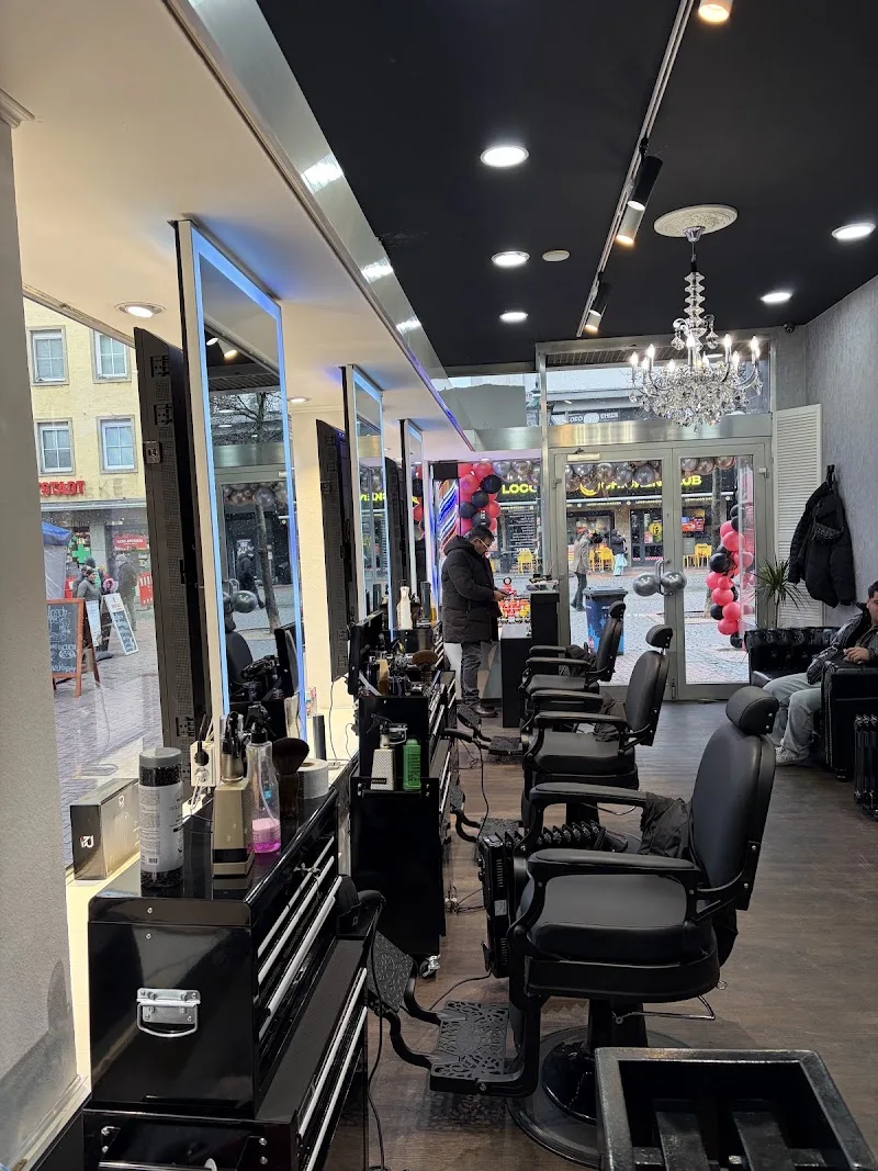 Crystal-Friseur Düsseldorf - Coiffure Düsseldorf - Photo de couverture - OneBooking